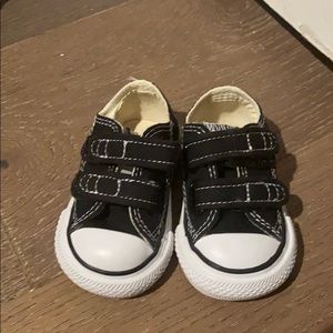 Baby converse size 2